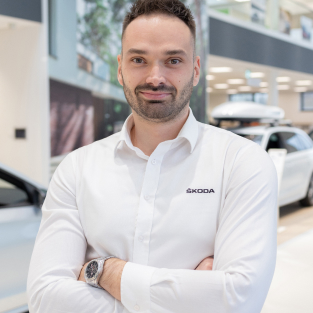 MACIEJ MAĆKOWSKI - salon samochodowy Škoda Centrum Wrocław